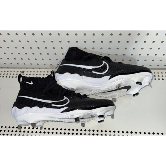 Athletic_Shoes